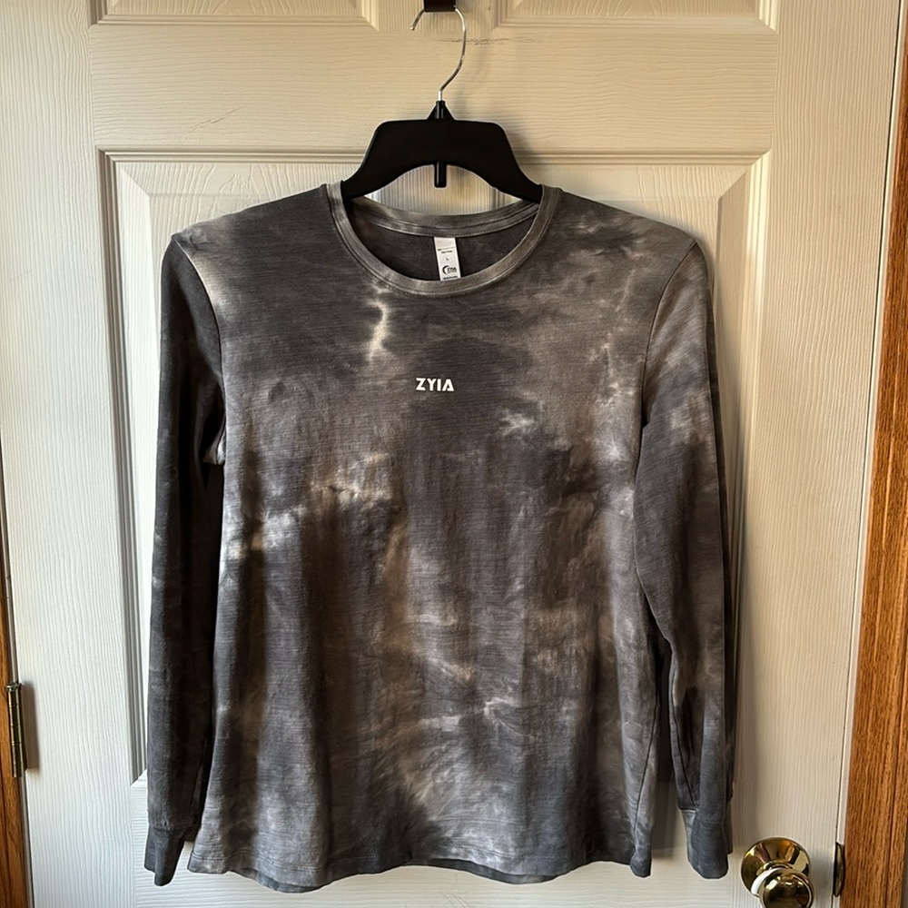 Zyia Long Sleeve Tee Large